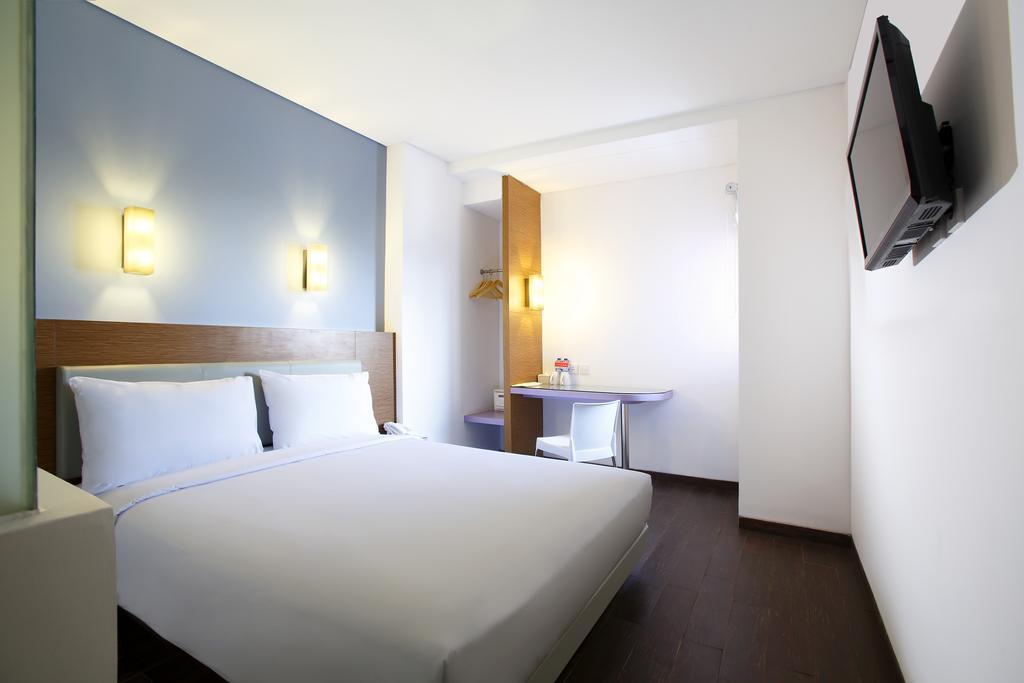 ג'קרטה Amaris Hotel Pasar Baru חדר תמונה