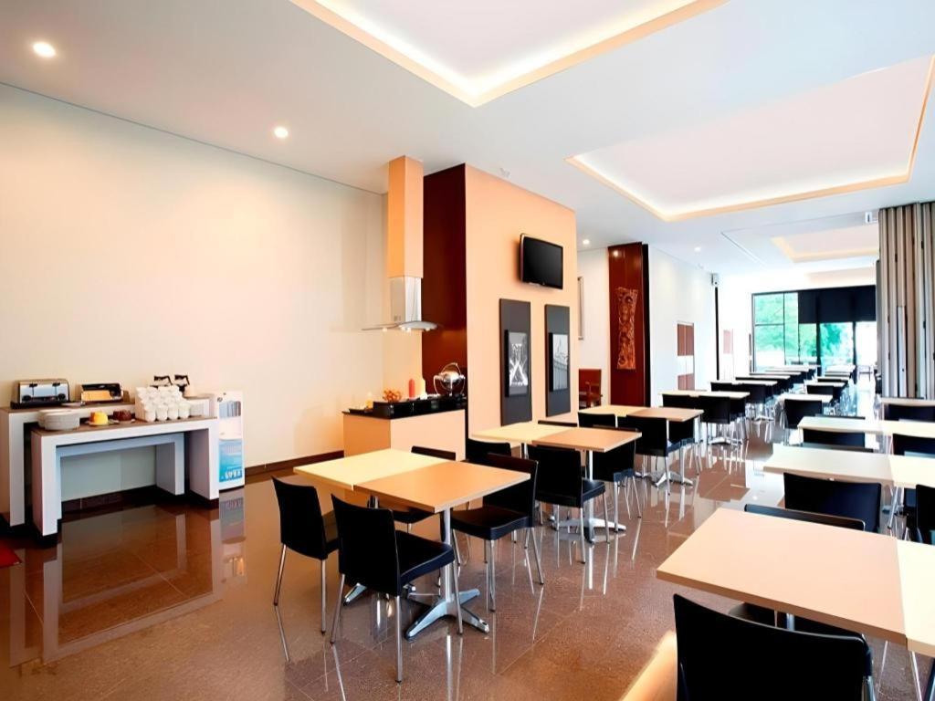 ג'קרטה Amaris Hotel Pasar Baru מראה חיצוני תמונה
